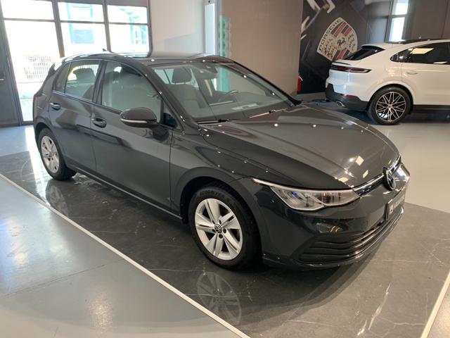 VOLKSWAGEN Golf 1.0 eTSI EVO DSG Life