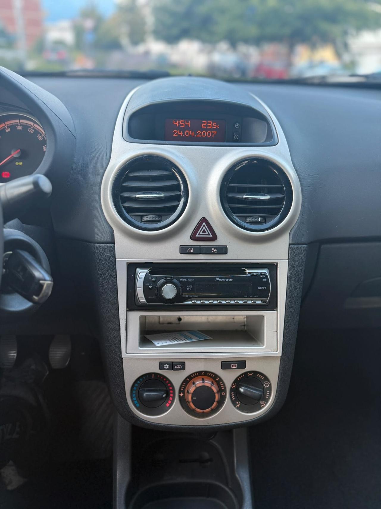 Opel Corsa 1.2 3 porte Club
