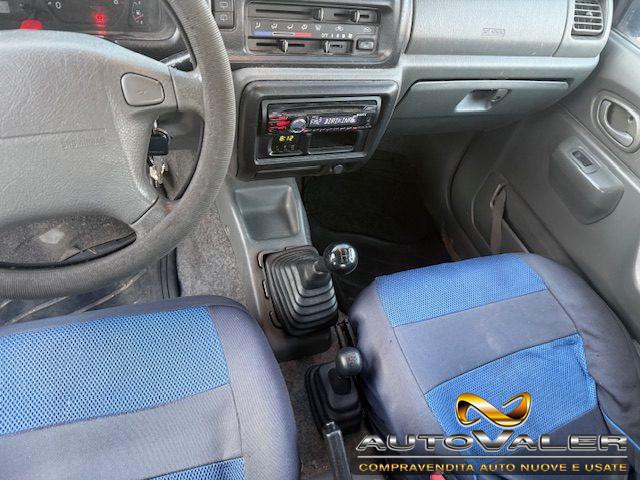 SUZUKI Jimny 1.3i 16V cat 4x4WD JLX