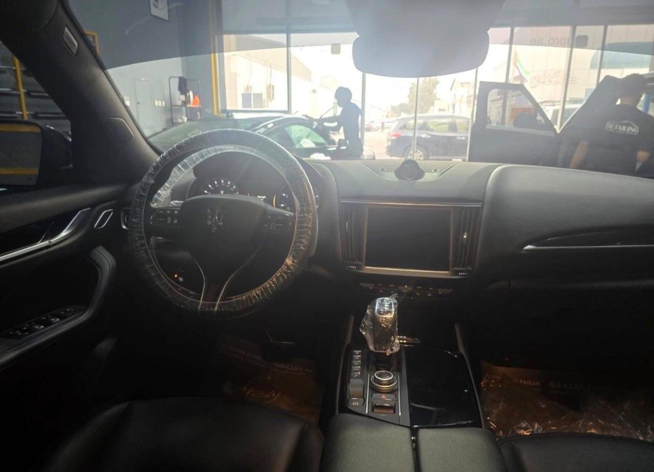 Maserati Levante V6 430 CV AWD Modena