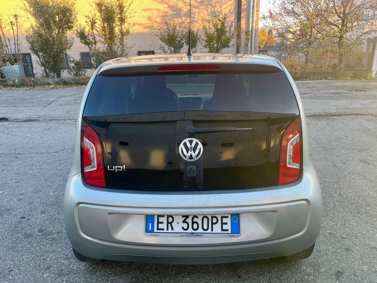 VW Up 1.0benz 2013 153.000km cambio automatico perfetta