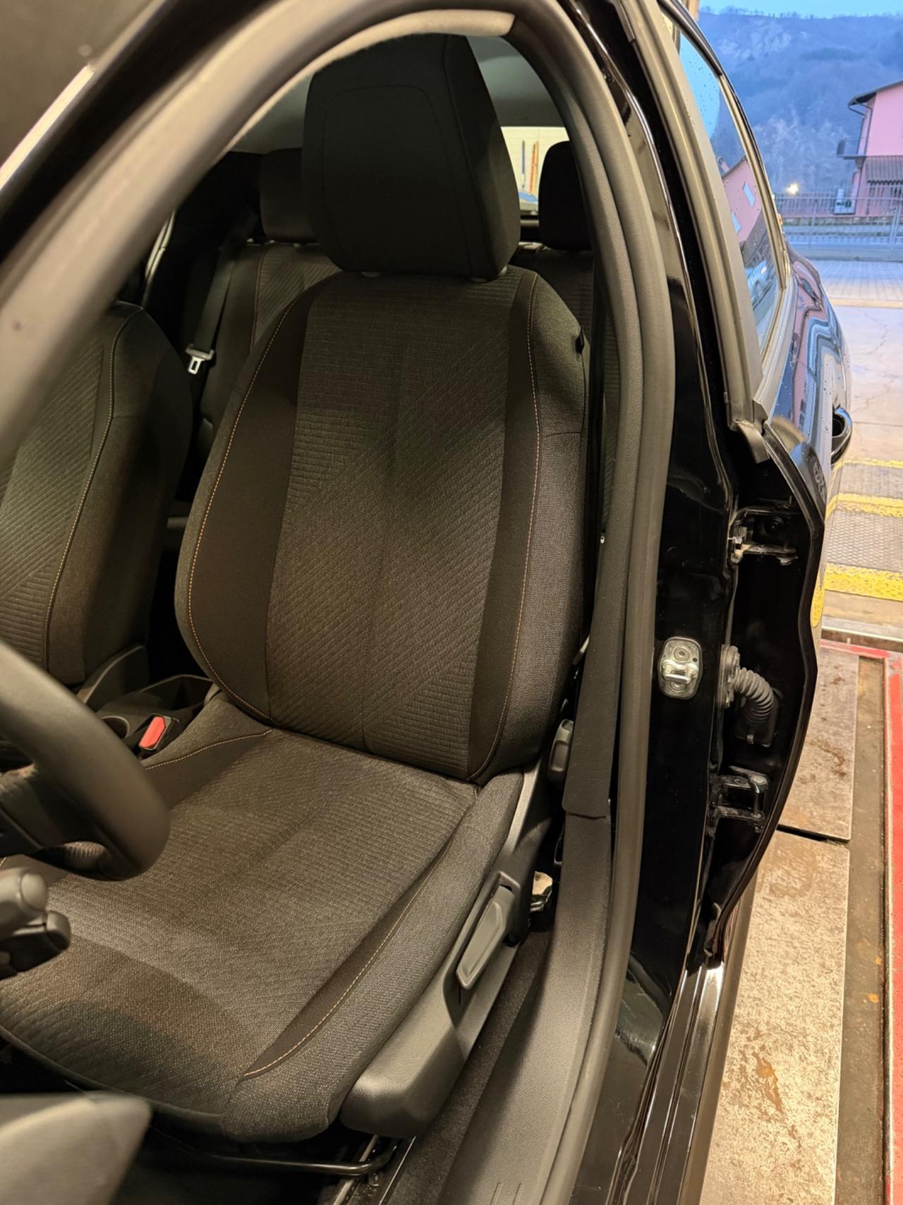 Peugeot 208 PureTech 100 Stop&Start 5 porte Style