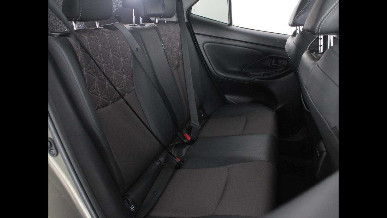 TOYOTA Yaris Cross - Yaris Cross 1.5h Lounge fwd 116cv e-cvt