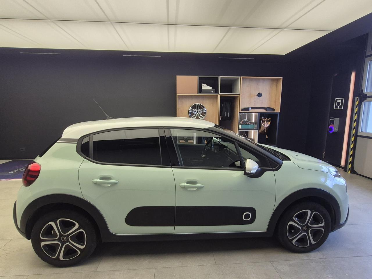 CITROEN C3 III - C3 1.2 puretech Shine Gpl 82cv