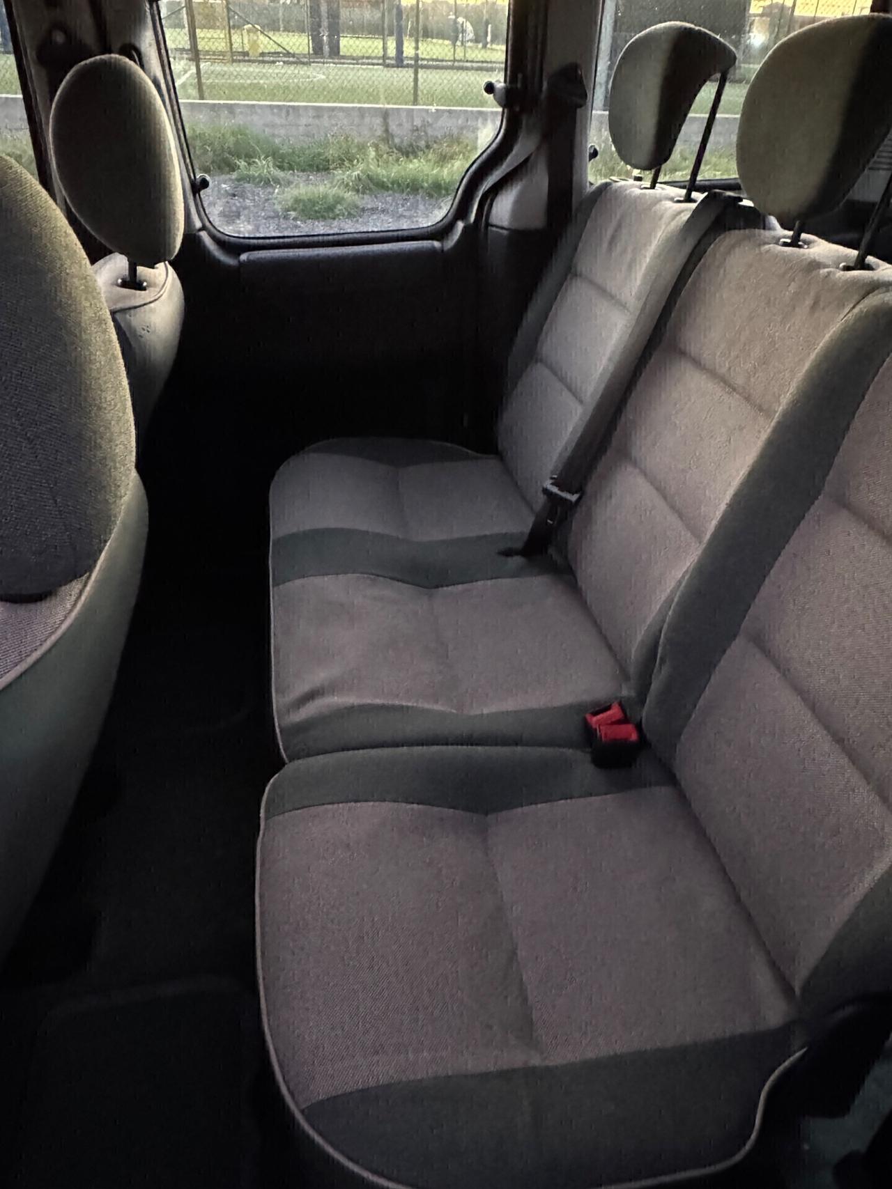 Peugeot Ranch 2.0 HDi 5p. XT