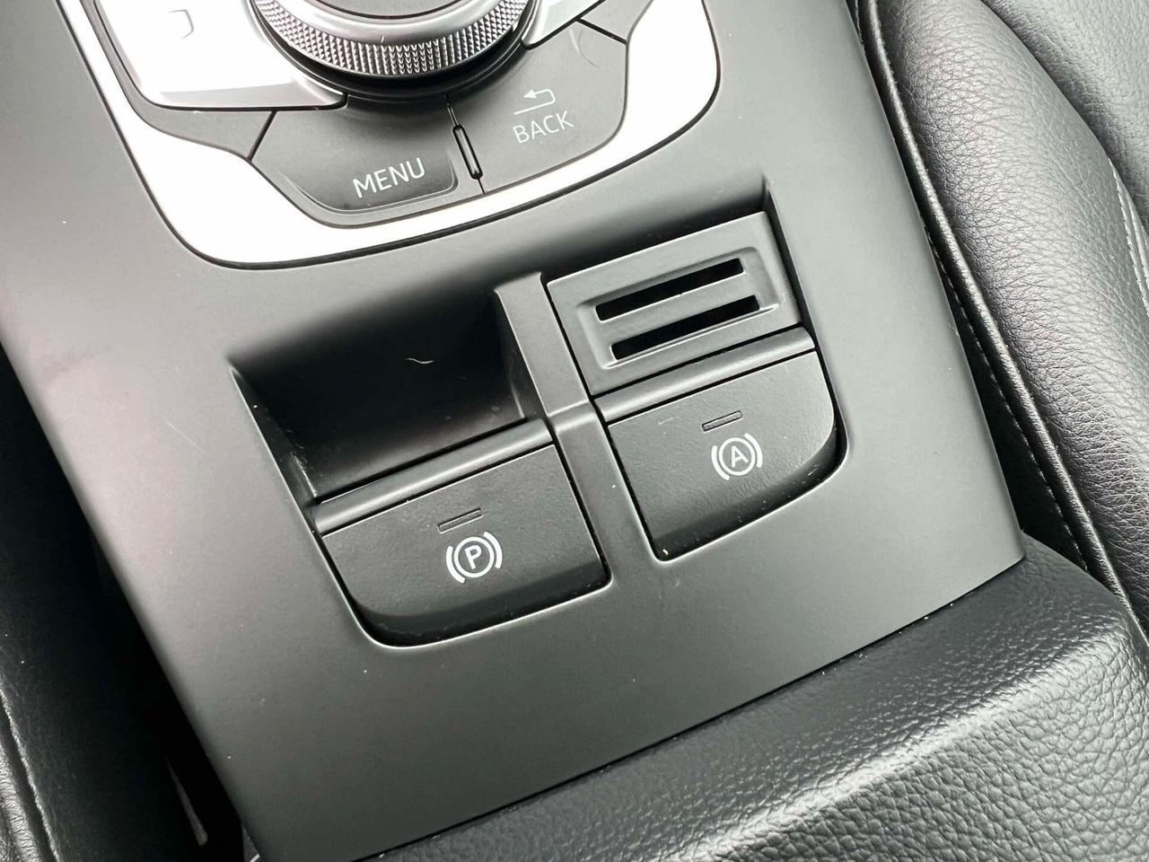 Audi A3 1.6 TDI 116 CV S tronic -PELLE-XENO