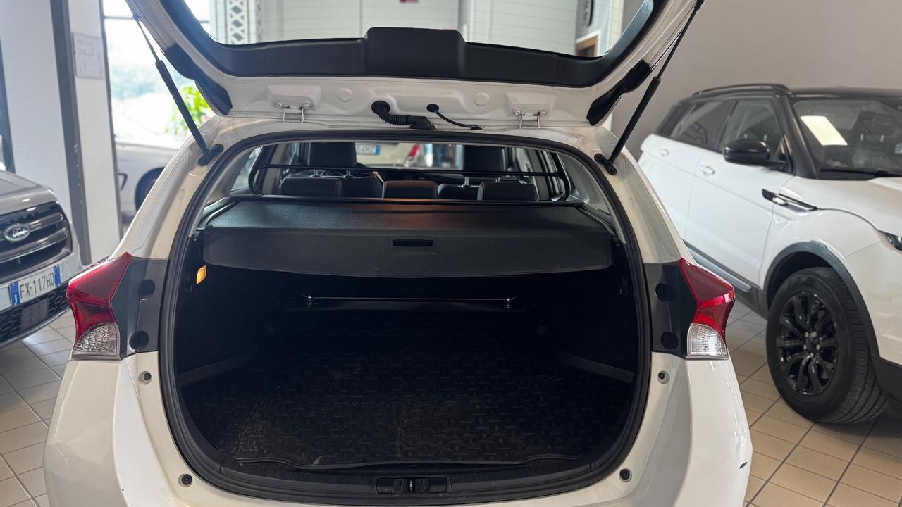 Toyota Auris Touring Sports 1.8 Hybrid Lounge