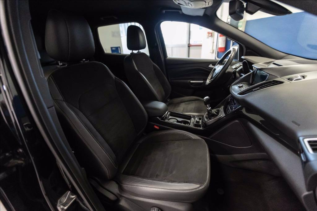 FORD Kuga 1.5 tdci ST-Line s&s 2wd 120cv del 2017