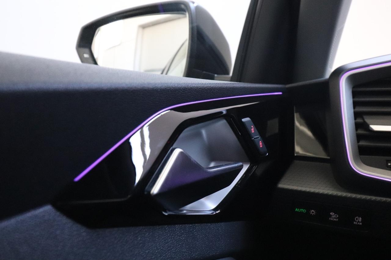 Audi A1 Sportback 30 Tfsi S-tronic S-line Black Identity