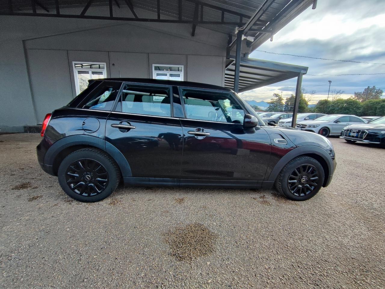 Mini 1.5 Cooper D Business XL 5 porte