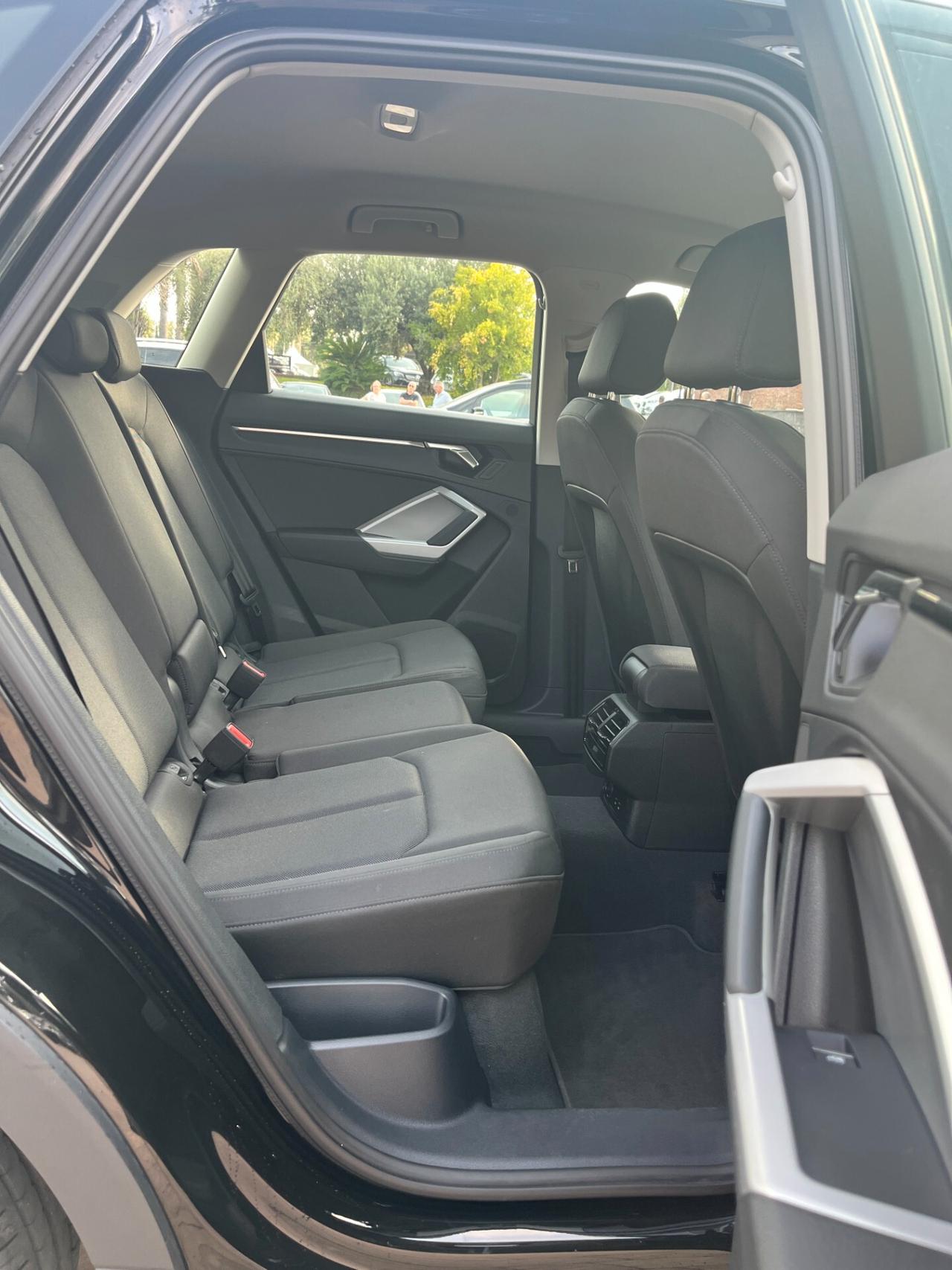 Audi Q3 35 TDI S tronic line edition