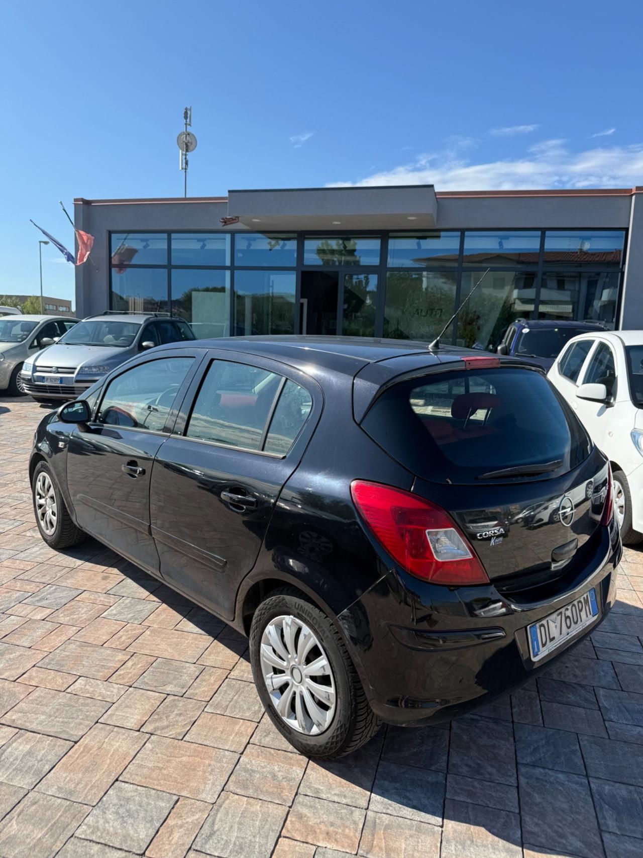 Opel Corsa 1.2 5 porte