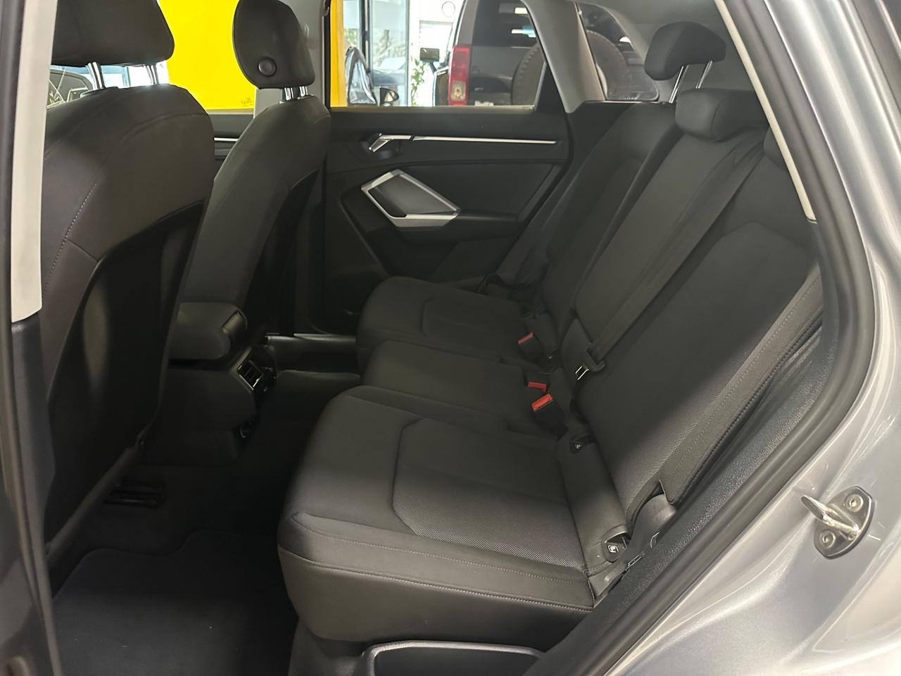 Audi Q3 35 TDI S tronic Business Advanced
