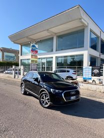 Audi Q3 35 TDI S tronic Business Advanced