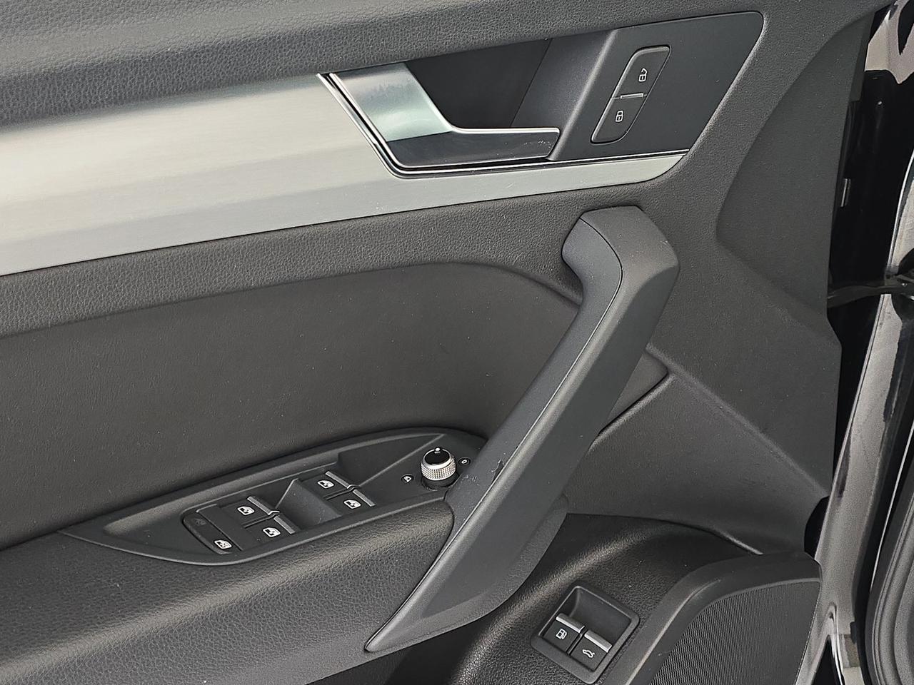 Audi Q5 50 2.0 tfsi e business quattro 299cv s-tronic