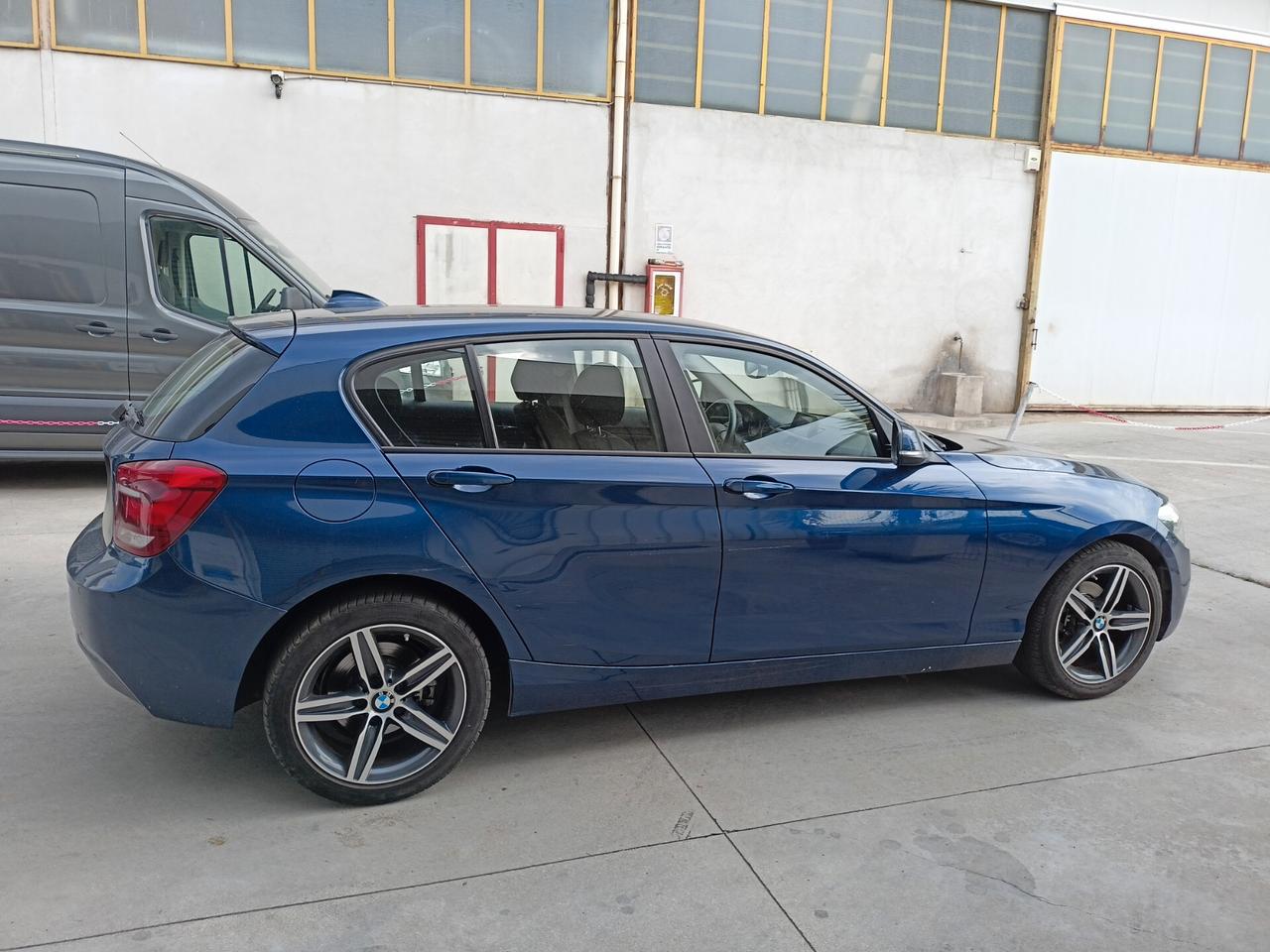 Bmw 116d 5p. Sport automatica 115 cv km originali