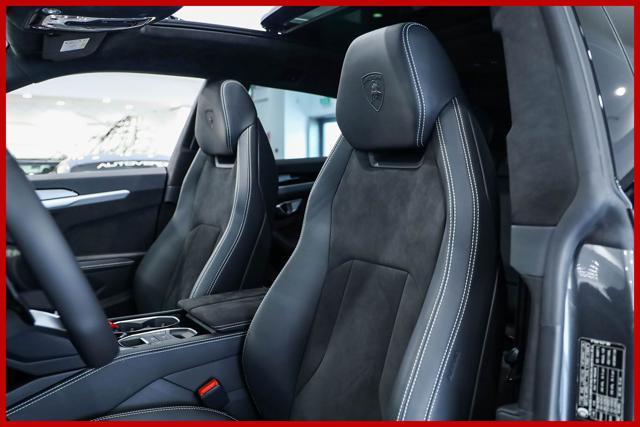 LAMBORGHINI Urus 4.0