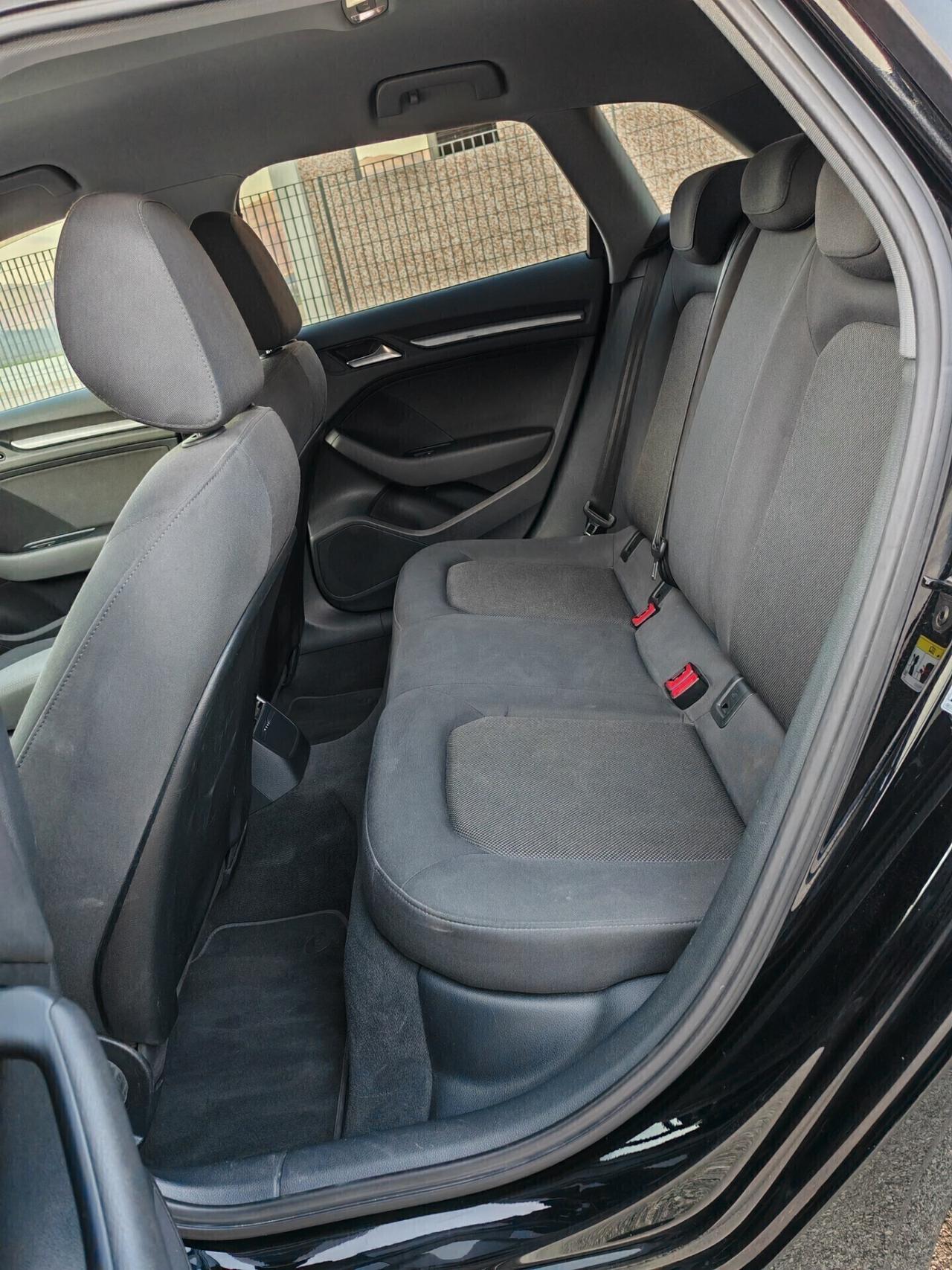 Audi A3 SPB 1.6 TDI 116 CV S tronic Sport