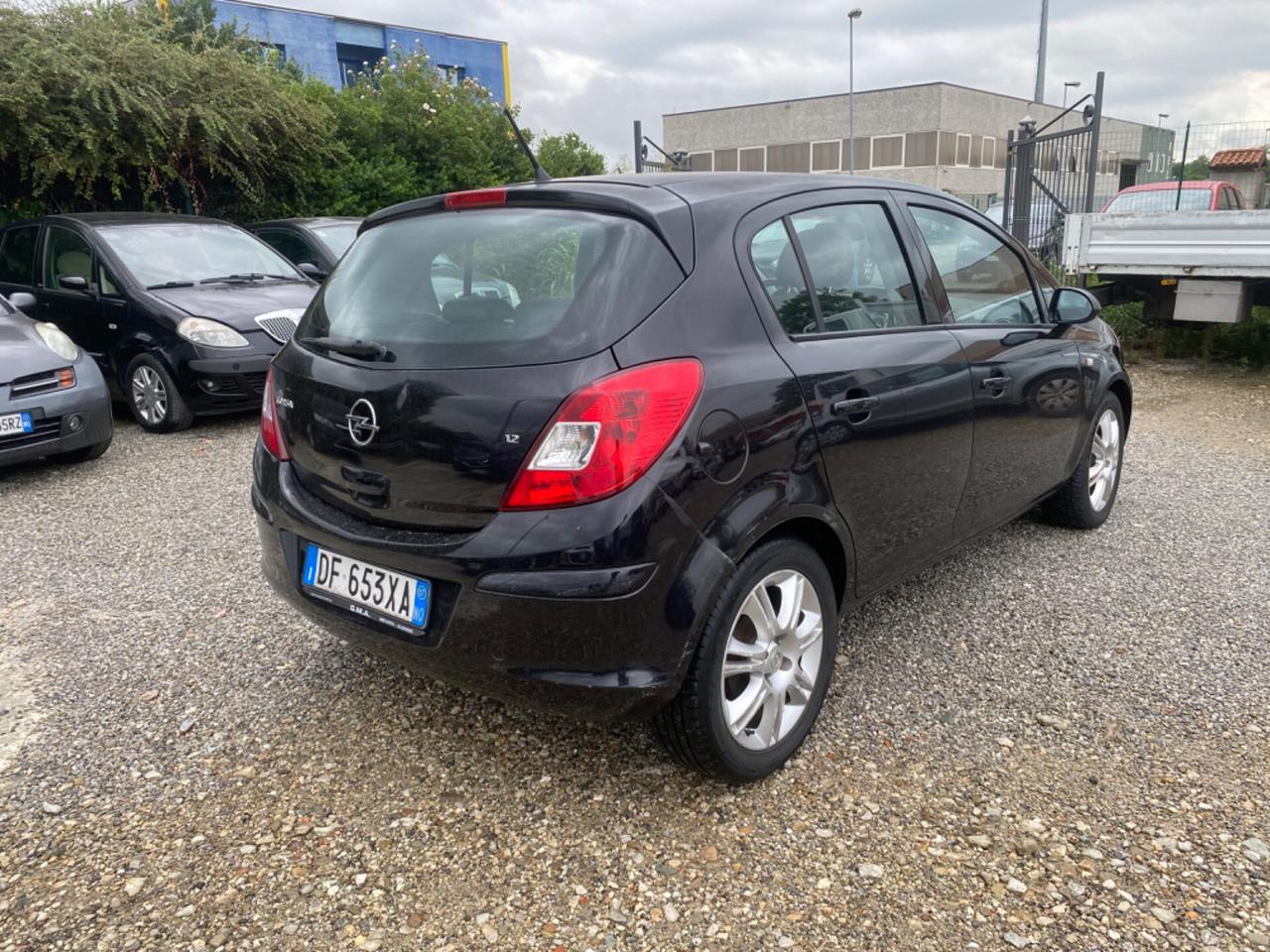 Opel Corsa 1.2 5 porte Club