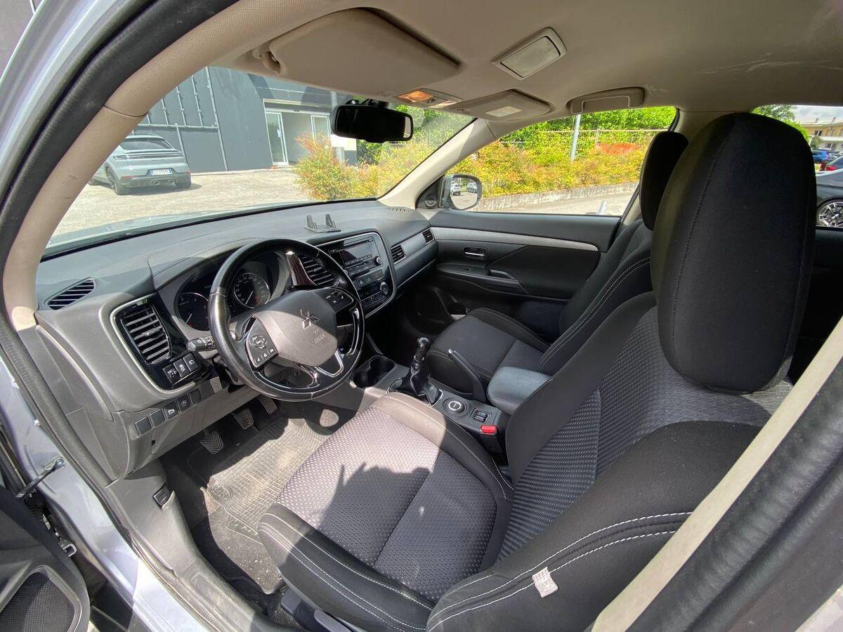 Mitsubishi Outlander Outlander 2.2 Intense awd 5p.ti