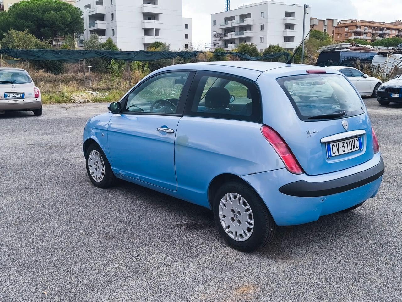Lancia Ypsilon 1.4 16V Oro