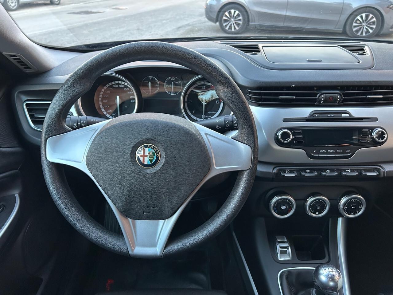 Alfa Romeo Giulietta 1.6 JTDm garanzia di 12 mesi