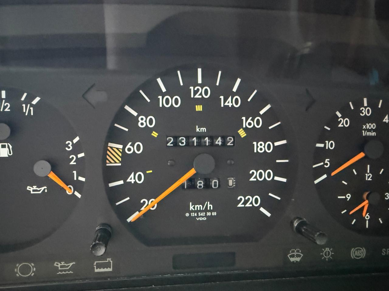 Mercedes-benz E 250 diesel cat Elegance