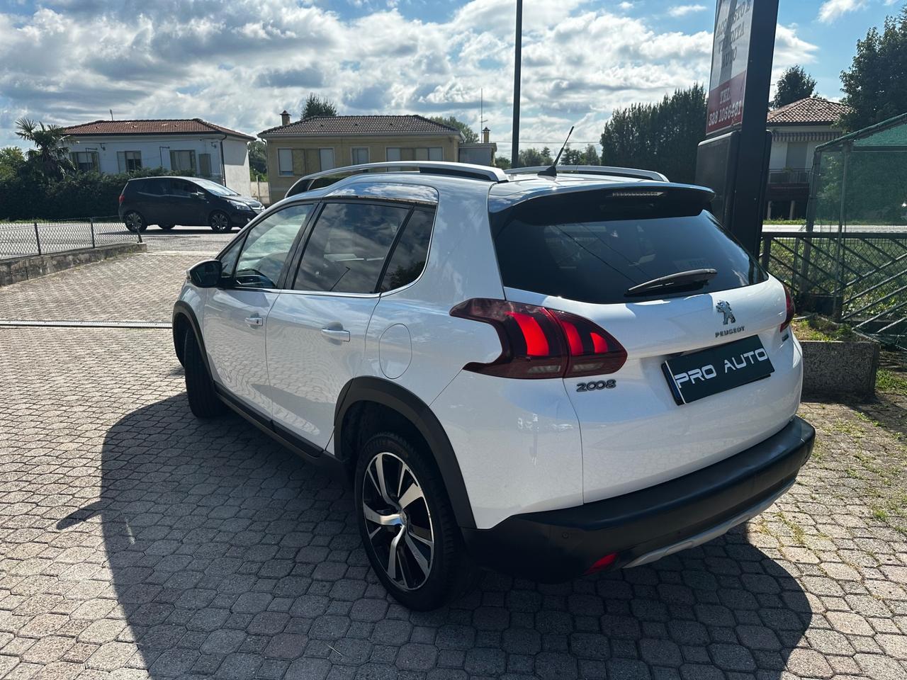 Peugeot 2008 BlueHDi 100 GT Line