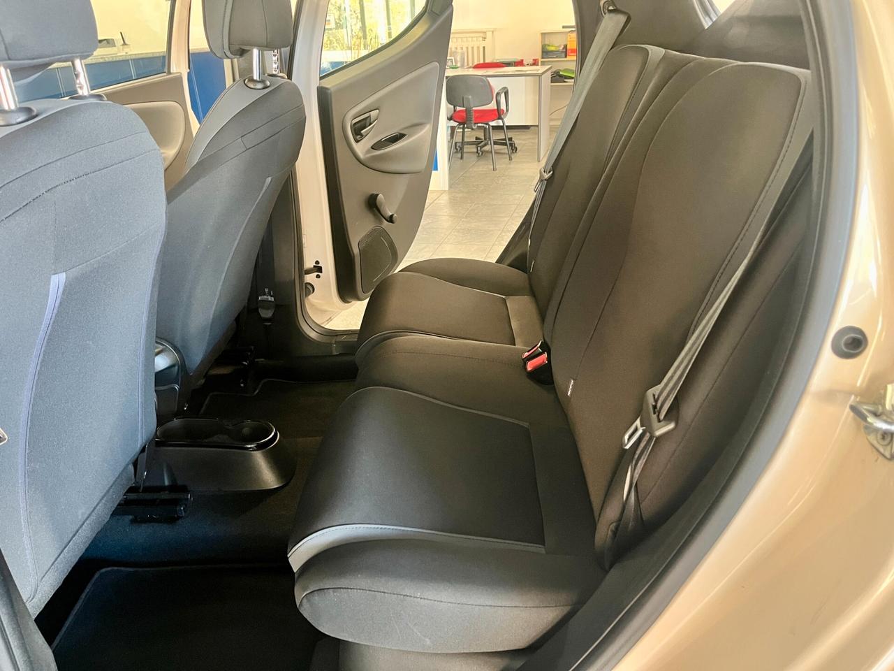 Lancia Ypsilon 1.2 69 CV 5 porte Gold