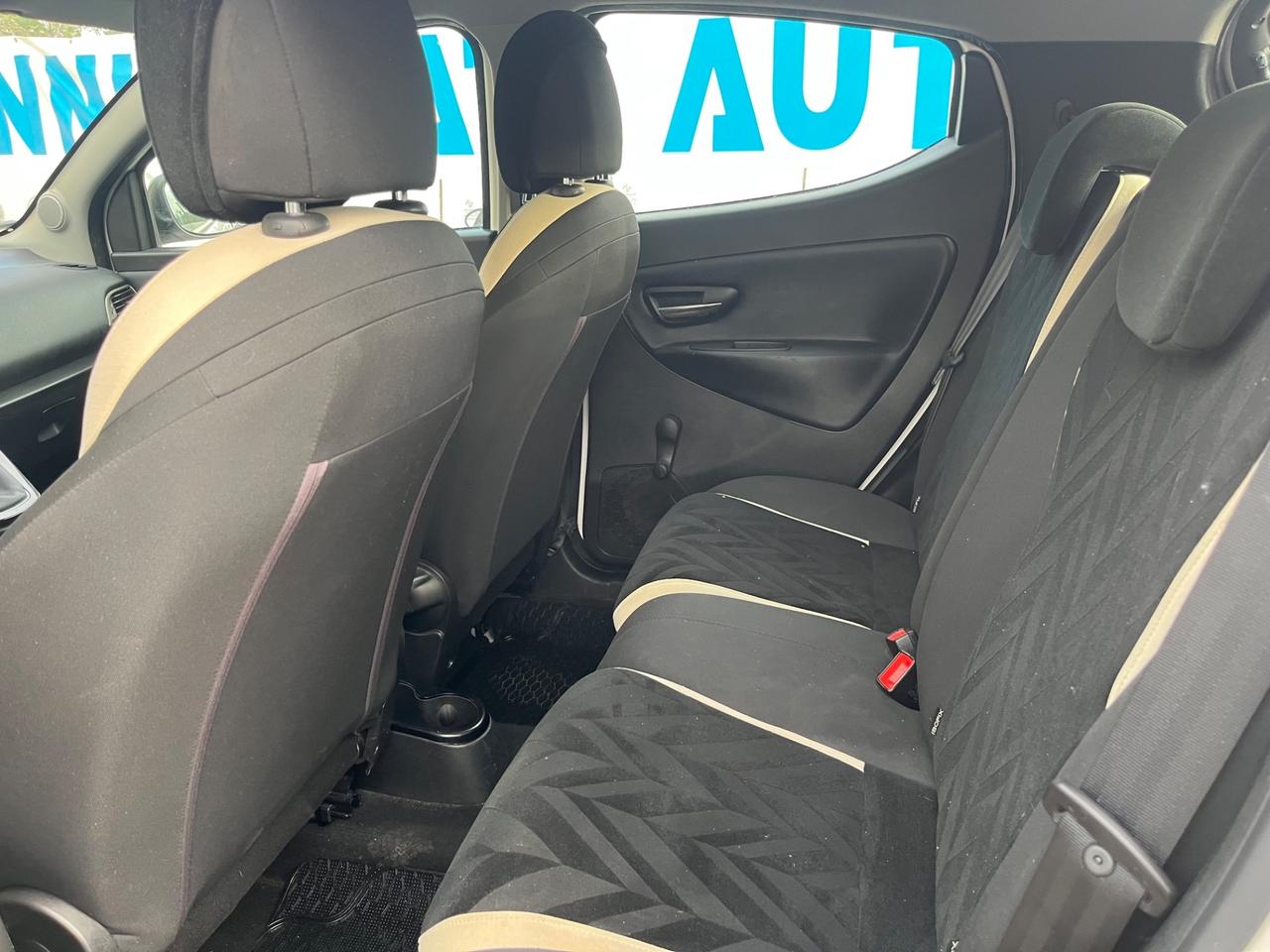 Lancia Ypsilon 0.9 TwinAir 85 CV Ecochic Gold
