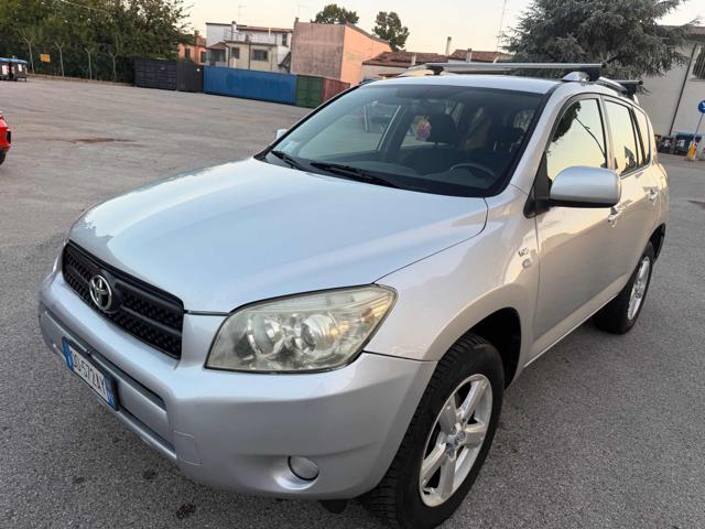 TOYOTA RAV 4 MY23 RAV4 2.2 D-4D 136 CV Luxury senza lavoro da fare