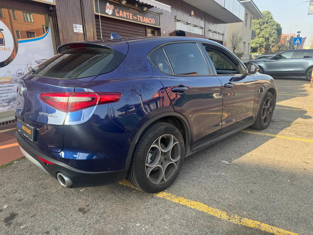 Alfa Romeo Stelvio 2.2 t Business rwd 160cv auto