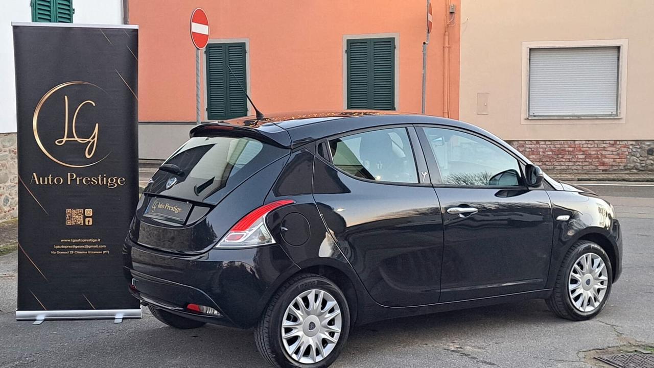 Lancia Ypsilon 1.2 69 CV 5 p S&S Platinum