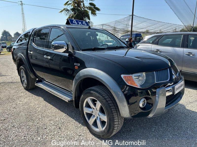 Mitsubishi L200 L200 2.5 DI-D/167CV Double Cab Warrior