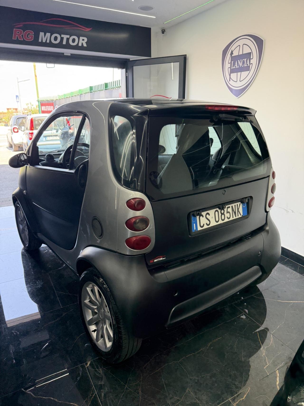 Smart ForTwo 700 coupé pure (45 kW)