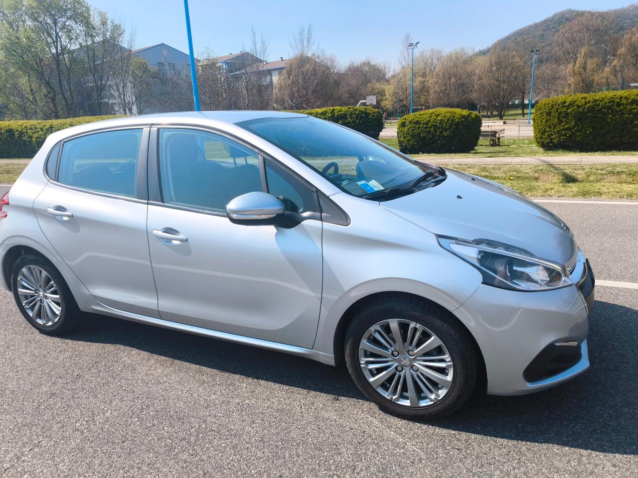PEUGEOT 208 1,2 BENZ- KM 70000-UNIPROPRIETARIO-EURO 6
