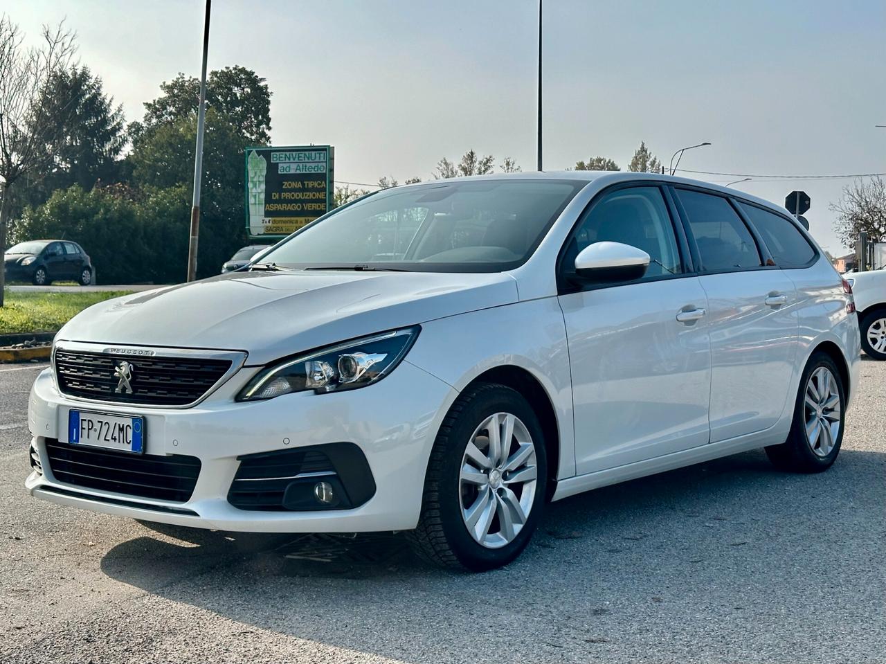 Peugeot 308 BlueHDi 120 S&S EAT6 SW Business