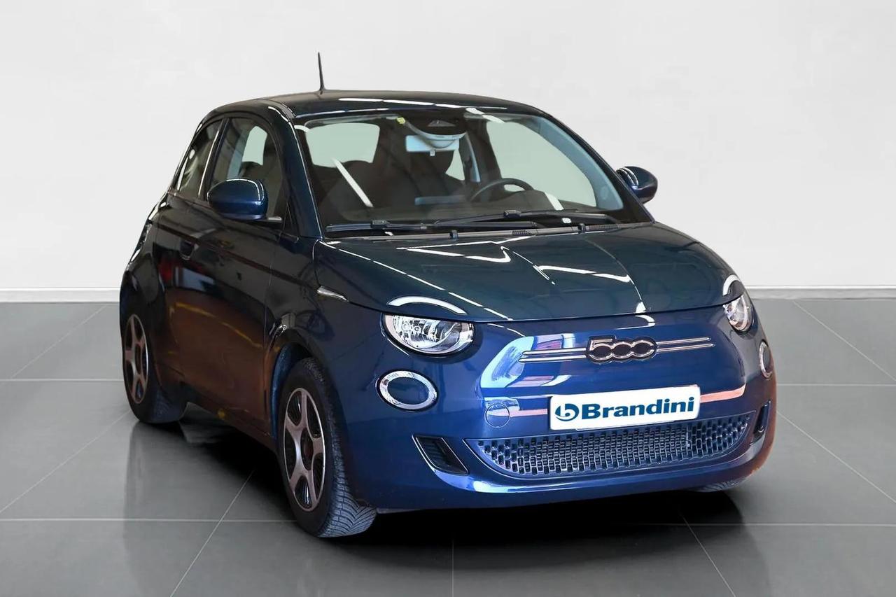 FIAT 500e 3+1 42 kWh Passion