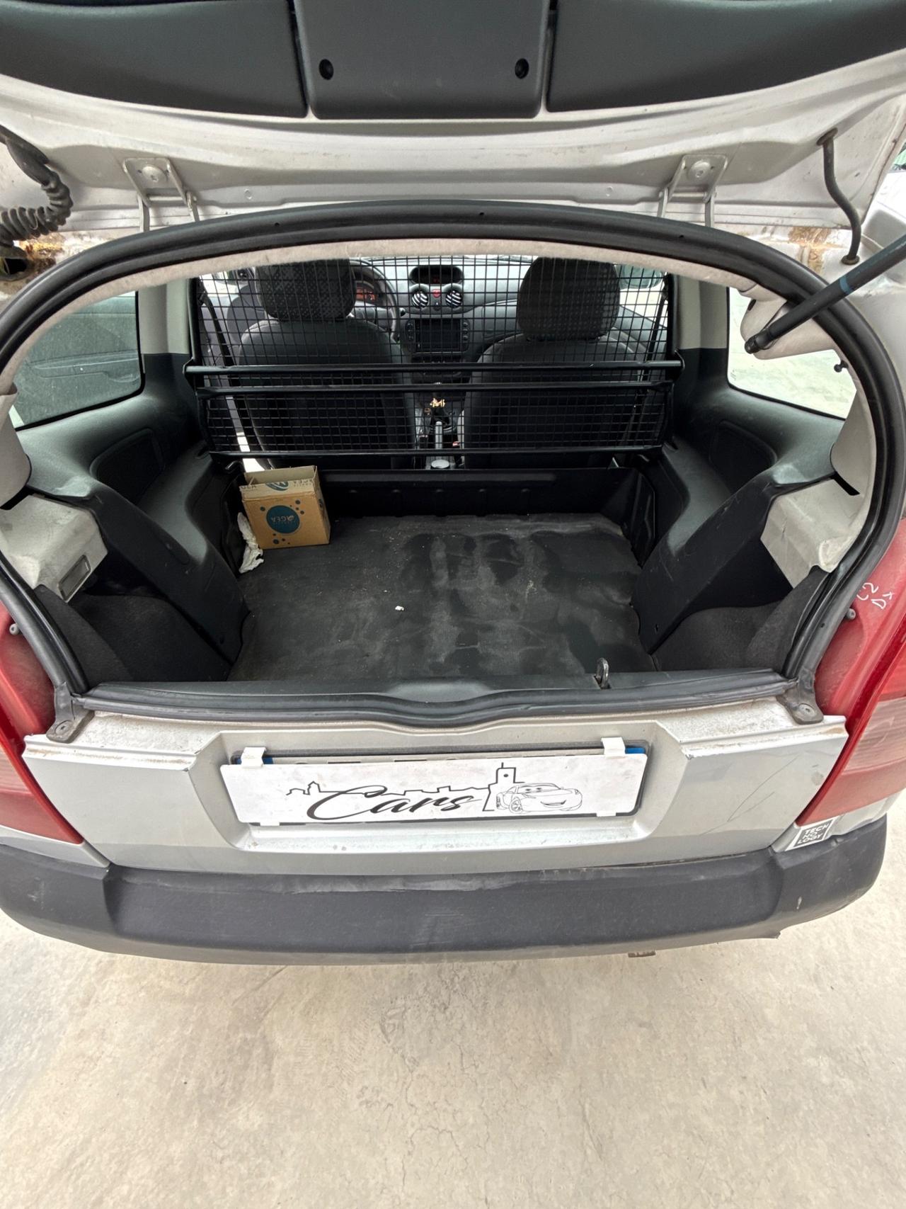 Citroen C2 1.4 HDi 70CV Autocarro 2 posti