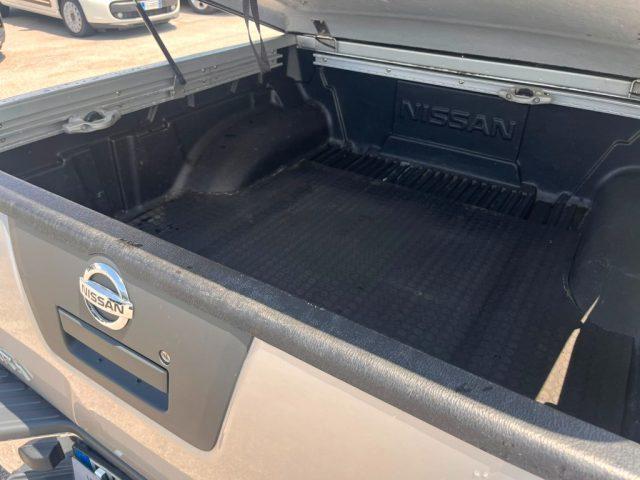 NISSAN Navara 2.5 dCi 4 porte Double Cab LE