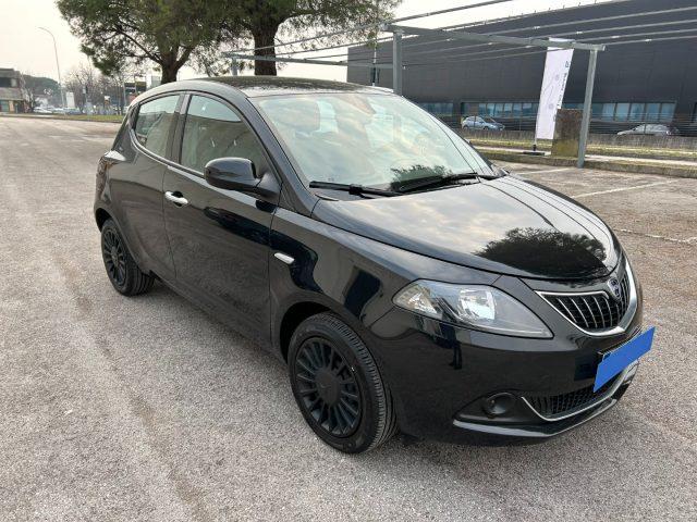 LANCIA Ypsilon 1.0 FireFly 5 porte S&S Hybrid Silver