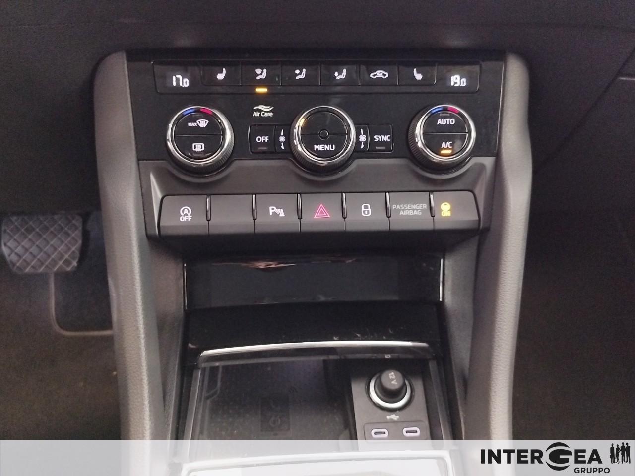 SKODA Karoq 2.0 tdi evo Ambition 115cv dsg