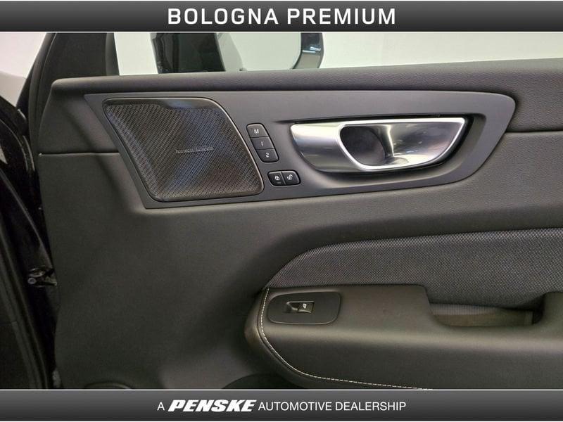 Volvo XC60 XC60 B5 AWD automatico Plus Dark