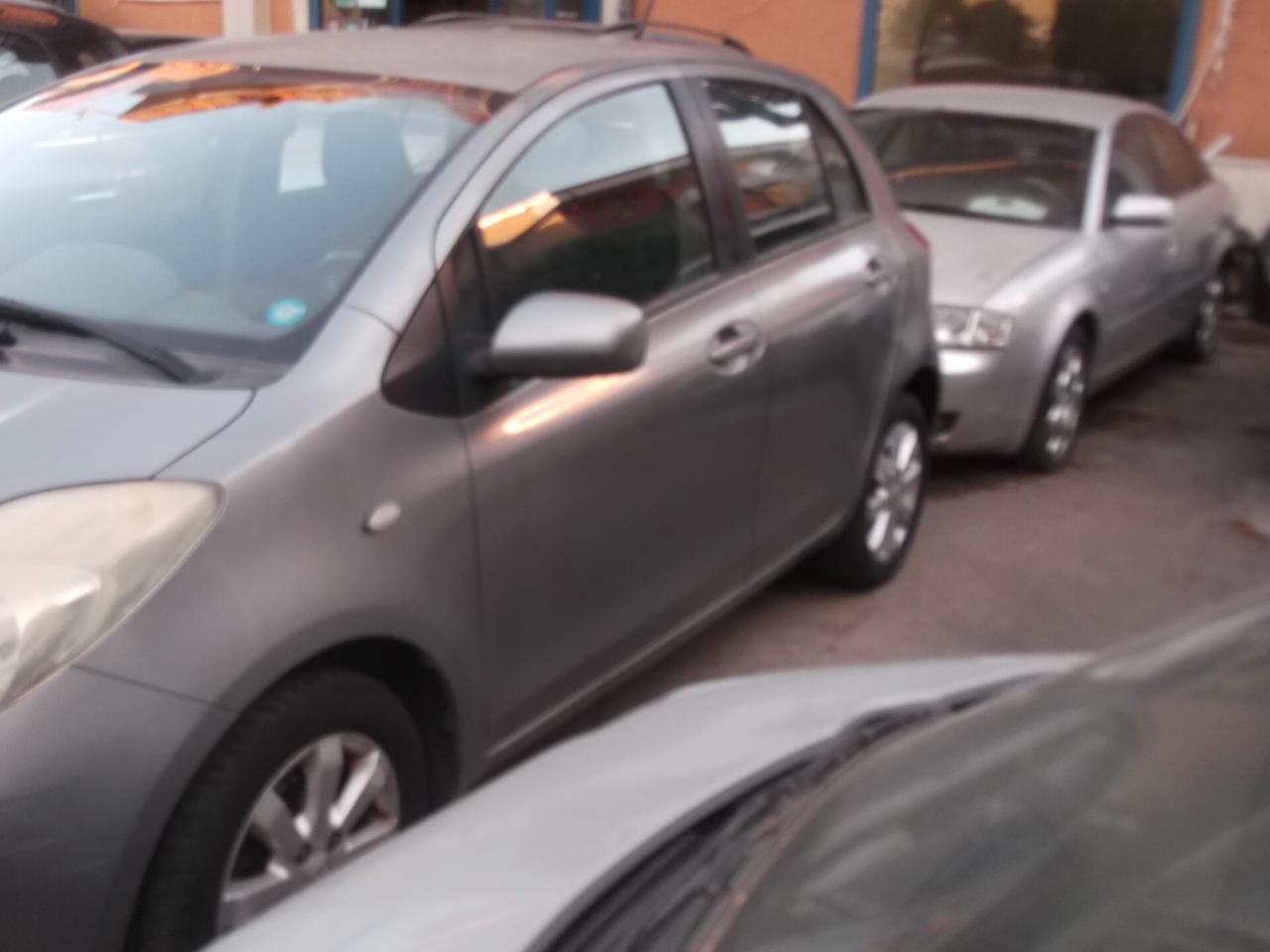 Toyota Yaris 1.0 5 porte Sol