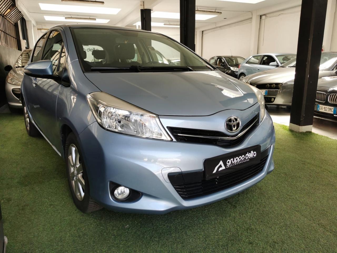 Toyota Yaris 1.0 5 porte Trend GANCIO TRAINO GARANZIA 12 MESI