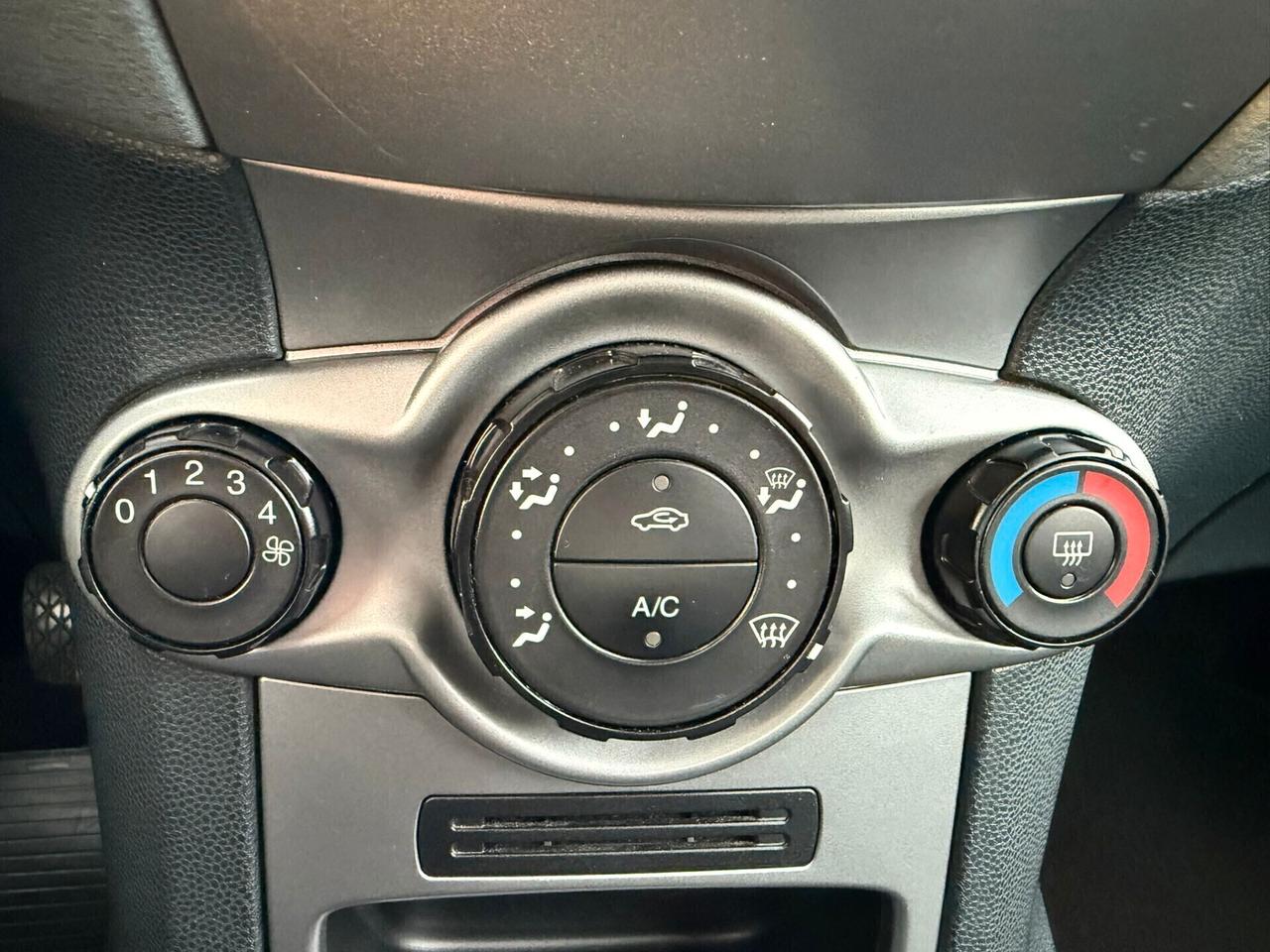 Ford Fiesta 5p 1.2 unico-propr TAGLIANDATA