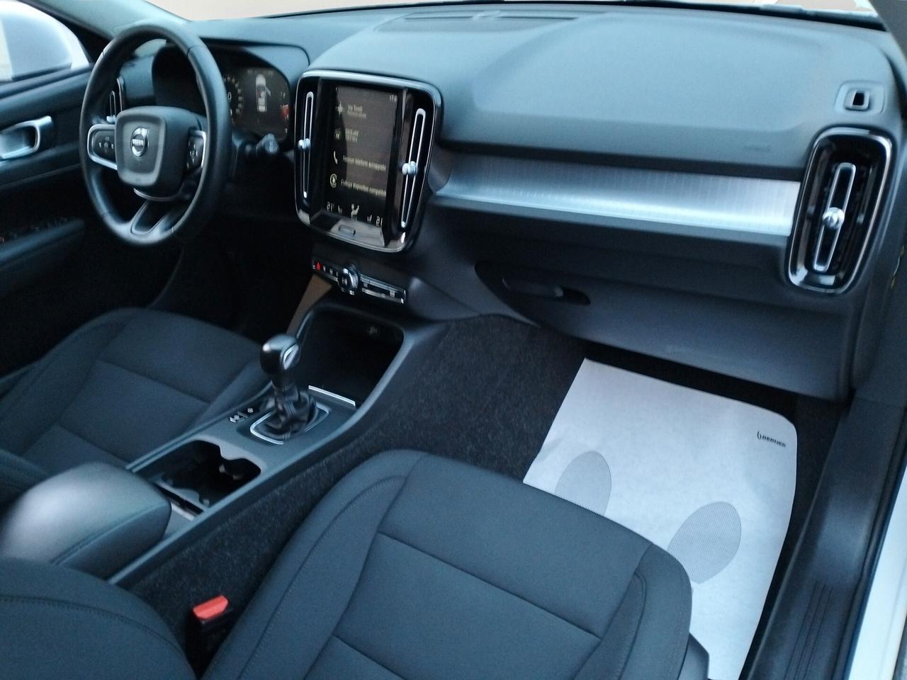 Volvo XC40 1.5 t2 Momentum Pro my21