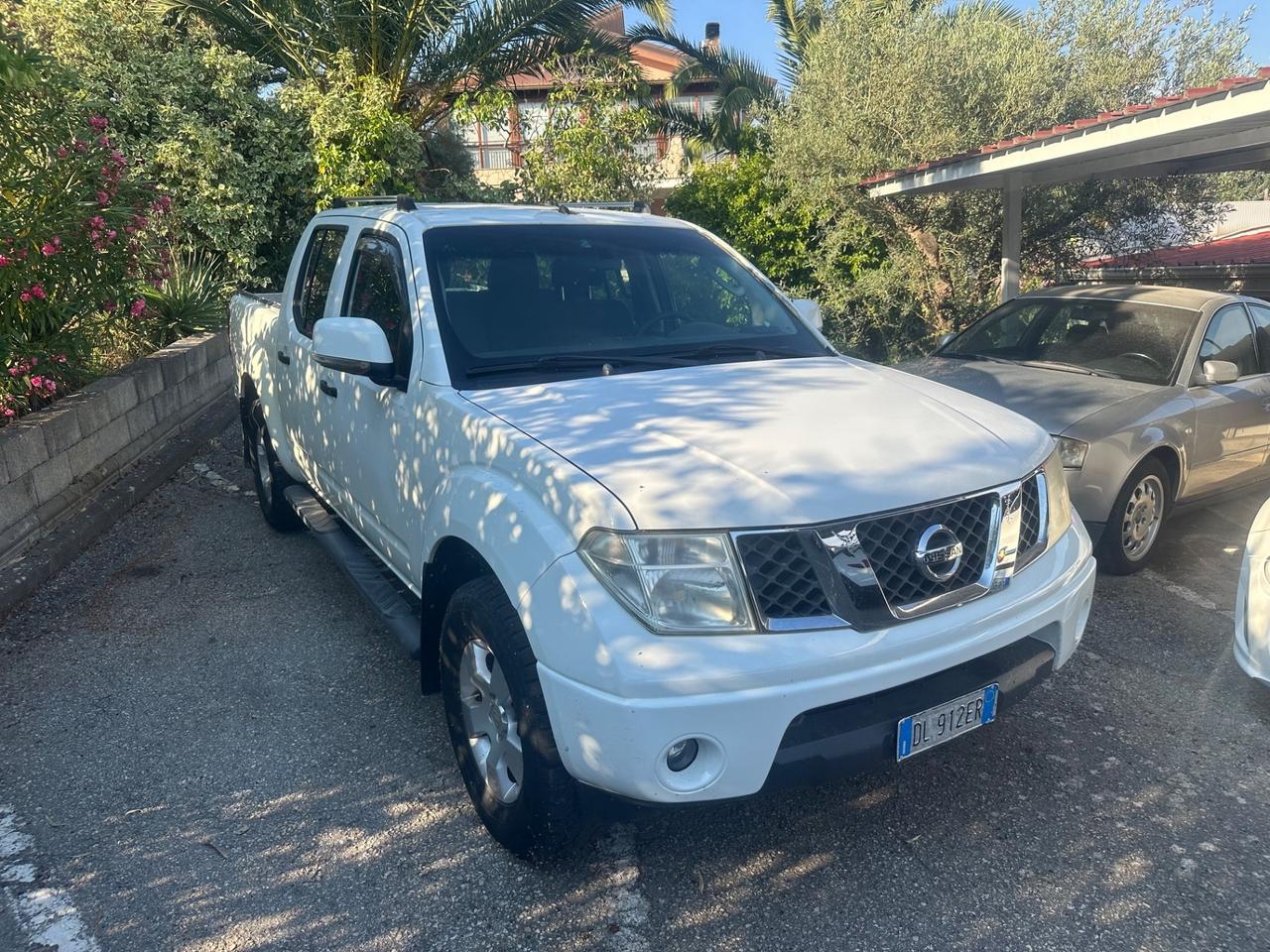 Nissan Navara 2.5 dCi 4 porte Double Cab SE **gancio traino**