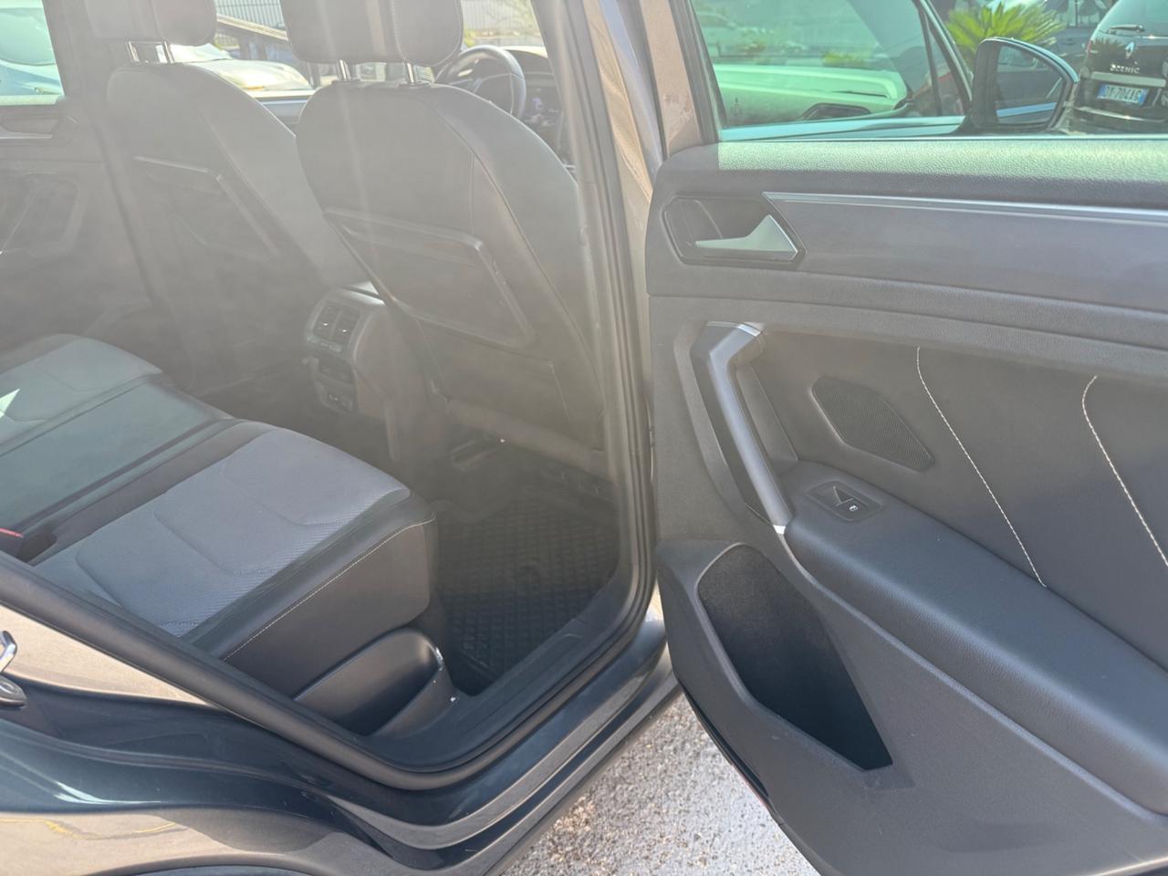 Volkswagen Tiguan 2.0 BiTDI SCR DSG 4MOTION Advanced R-Line BMT