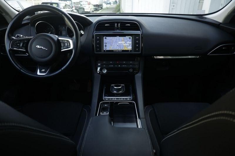 Jaguar F-Pace Jaguar F-Pace 2.0d 180 CV AWD MOTORE ROTTO Unicoproprietario